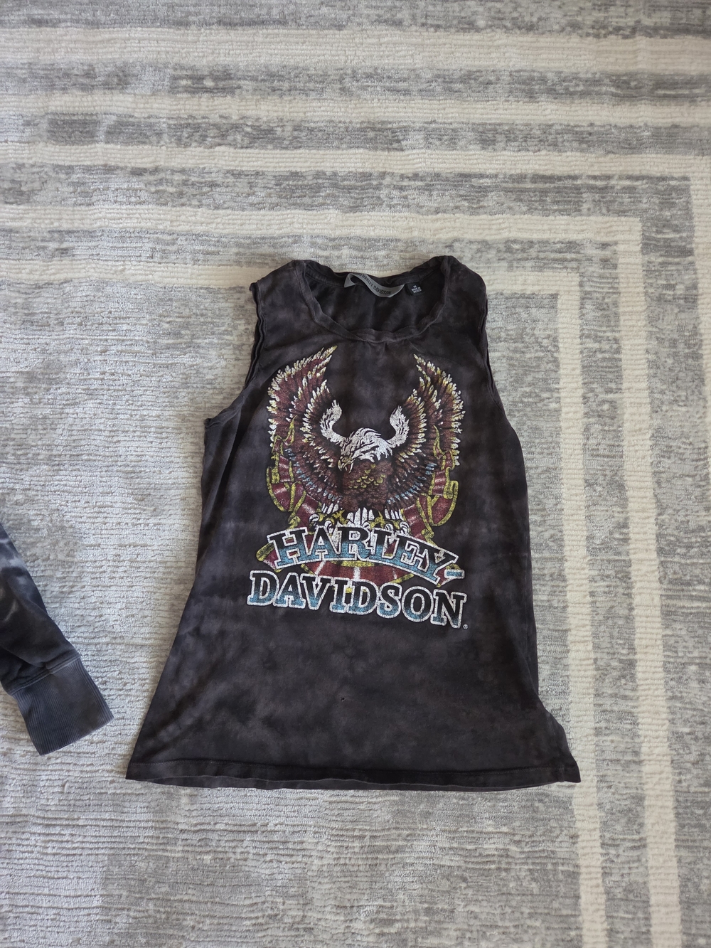 Woman's Harley-Davidson Tye-Dye Tank Top XS does have a small hole see pics